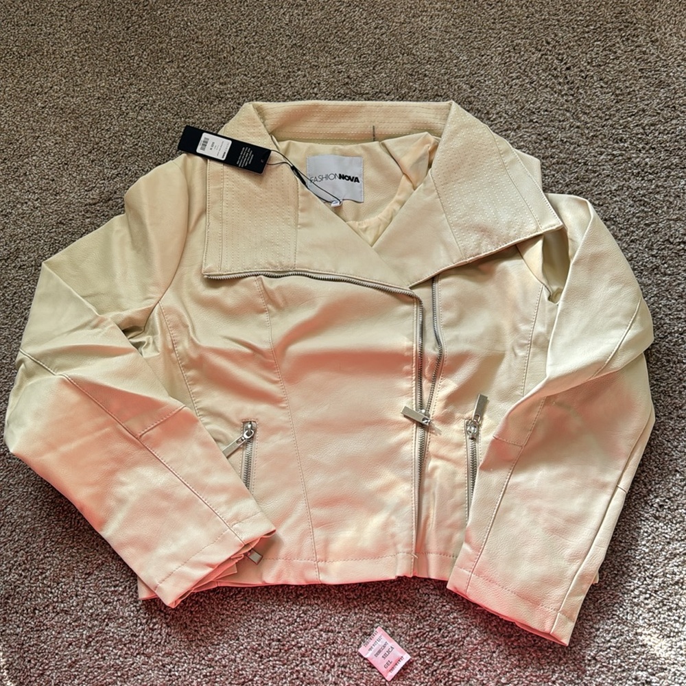 FASHION NOVA Jacket - Picture 5 of 5